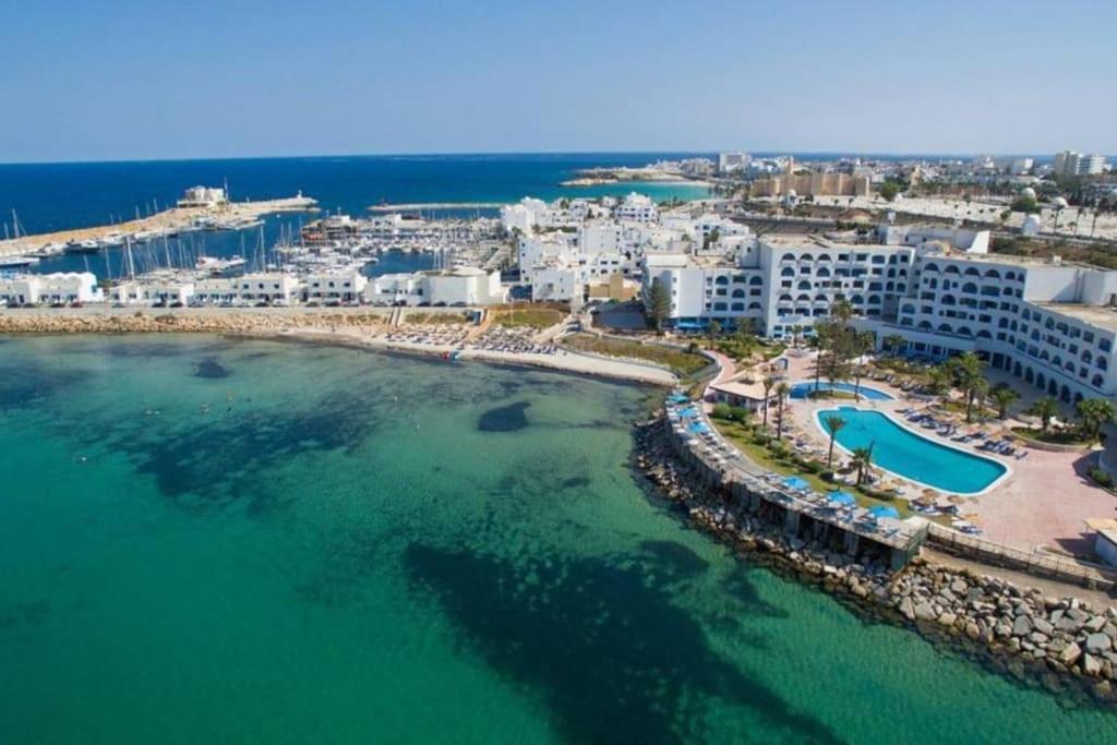Fantastique, Luxerieux, Agreabel Appartement Monastir Bagian luar foto